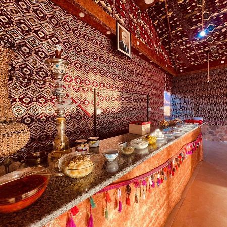 Wadi Rum Bedouin Tour With A Camp Exterior photo